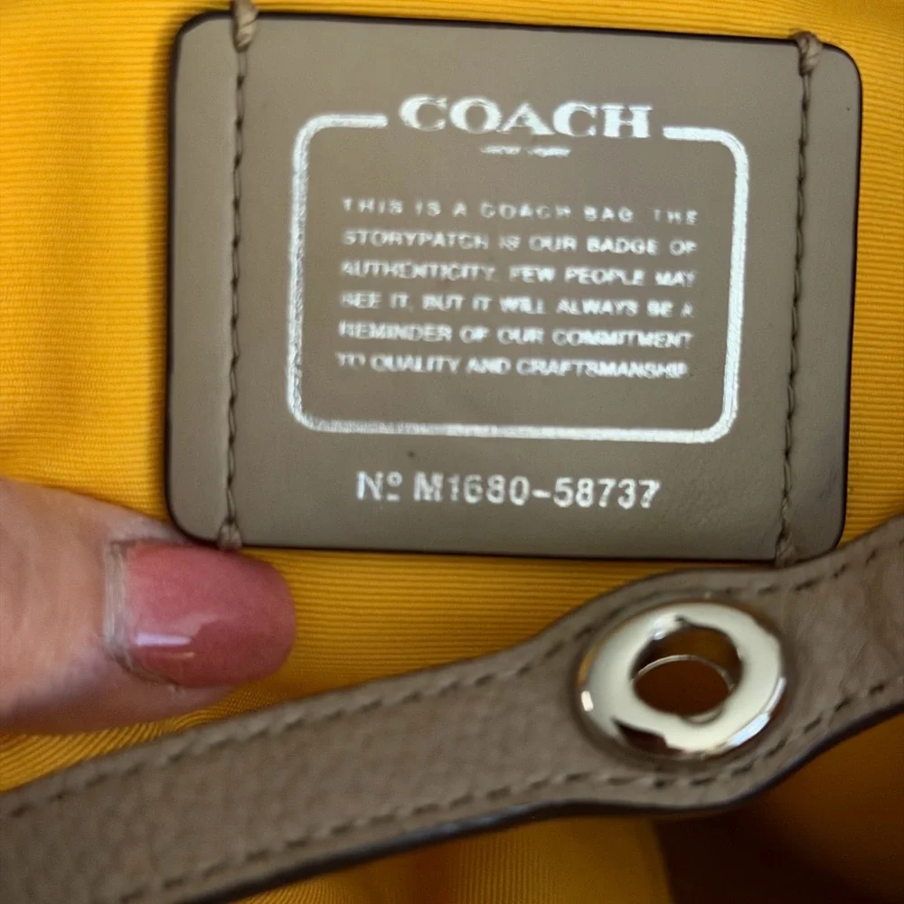 Coach Park Metro Shoulder Bag - Picture 9 of 11